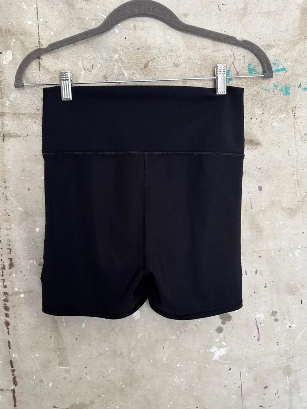 Alo Yoga Ripped High Waist Warrior Bike Shorts in Black